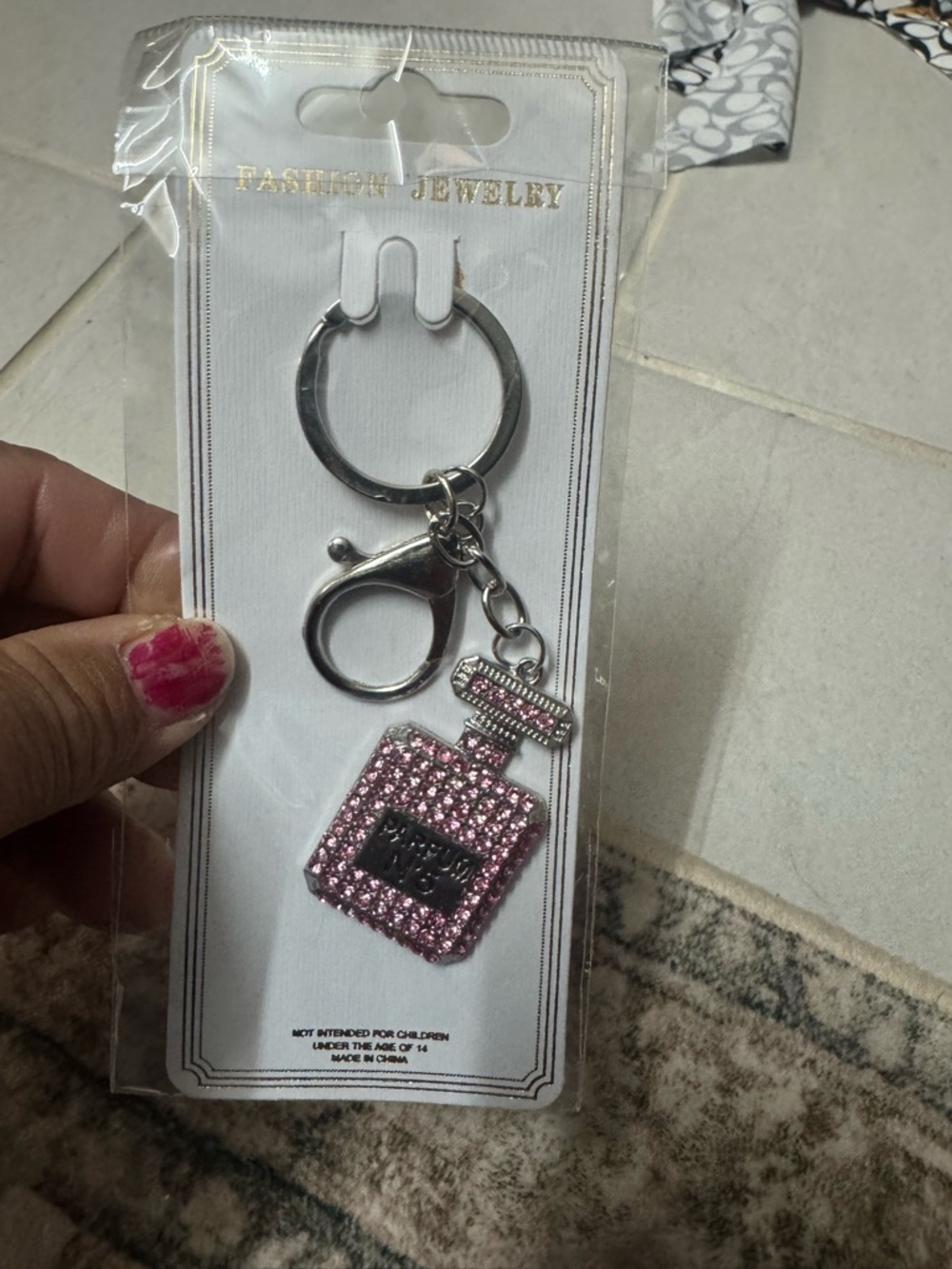 Pink Crystal Perfume Bottle Keychain - Fashion Jewelry or bag charm new